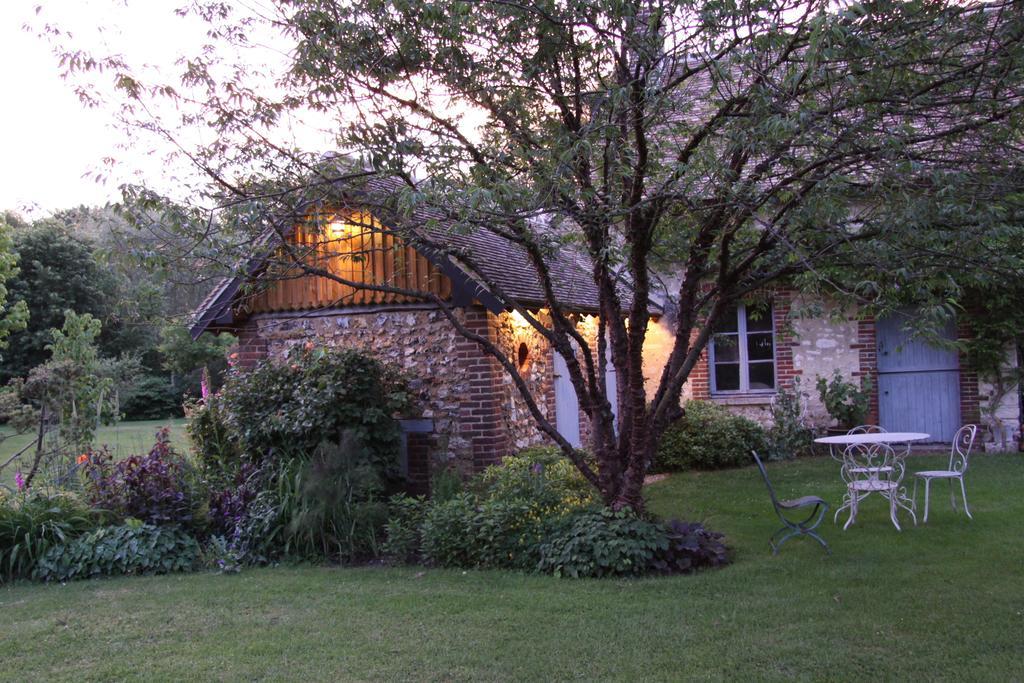 Les Jardins De L'Aulnaie Bed & Breakfast Fontaine-sous-Jouy Eksteriør bilde