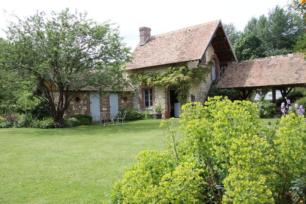 Les Jardins De L'Aulnaie Bed & Breakfast Fontaine-sous-Jouy Eksteriør bilde